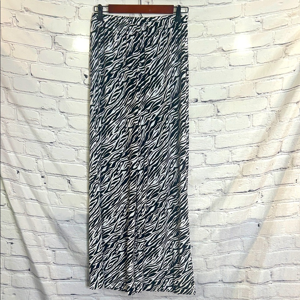 Chico’s Black & White Zebra Print Wide-Leg Pants Size Small Excellent Condition